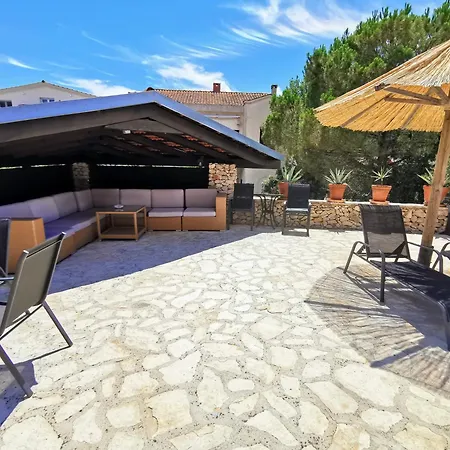 Luxurious 2 Bedroom With Terrace And Pool *