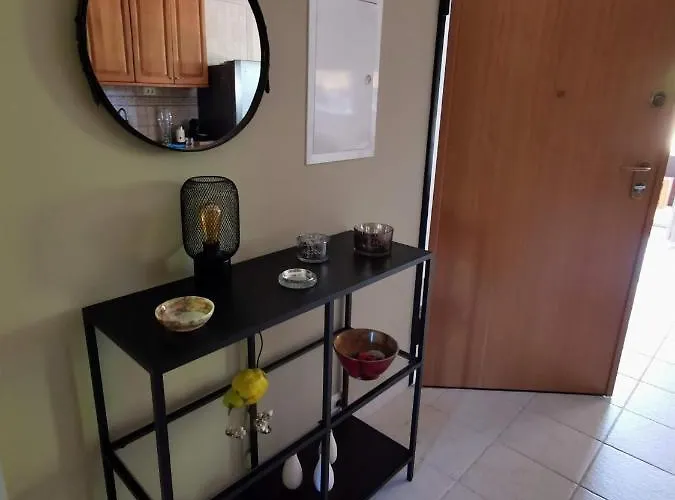 Luxurious 2 Bedroom With Terrace And Pool Apartman *